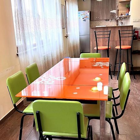 Vernisaj Apt At Republic Square & Ruben Tours เยเรวาน ภายนอก รูปภาพ